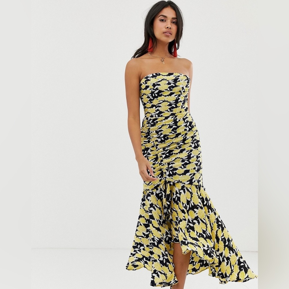 NWT C/MEO Collective strapless dress. Never worn, brand new with tags!
